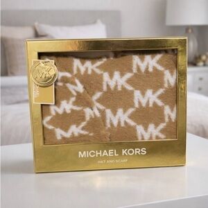Michael Kors Logo Knit Hat & Scarf Gift Set – Brown/White – Brand New in Box